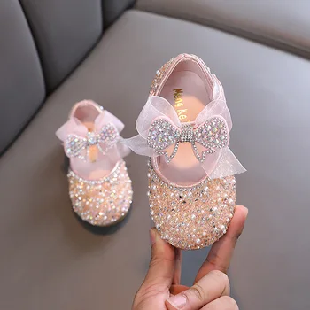 Новые детские кожаные туфли с блестками для девочек; тонкие туфли принцессы со стразами и бантом; Модные детские свадебные туфли